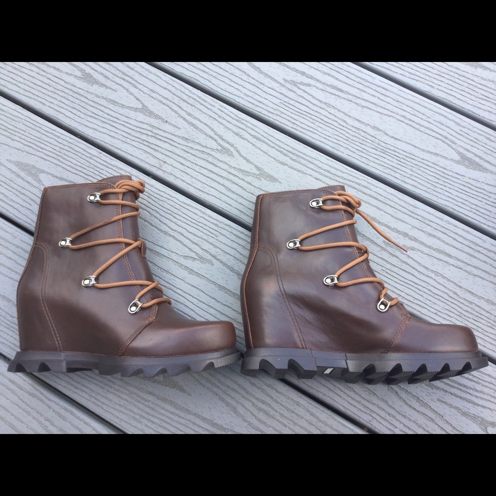 SOREL JOAN OF ARCTIC WEDGE III LACE BOOTIE - Picture 9 of 11